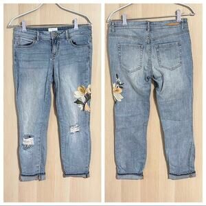 Caslon Embroidered Floral Cropped Boyfriend Jeans